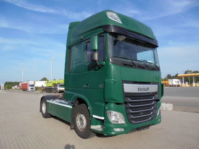 DAF XF 106.460 SUPER SPACE CAB - Trekkvogn: bilde 3 DAF XF 106.460 SUPER SPACE CAB - Trekkvogn: bilde 3