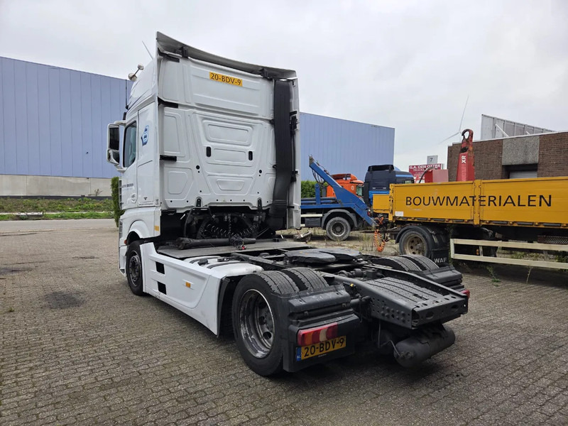 Mercedes-Benz Actros 1842 LS CABINE SCHADE NL TRUCK - Trekkvogn: bilde 4 Mercedes-Benz Actros 1842 LS CABINE SCHADE NL TRUCK - Trekkvogn: bilde 4