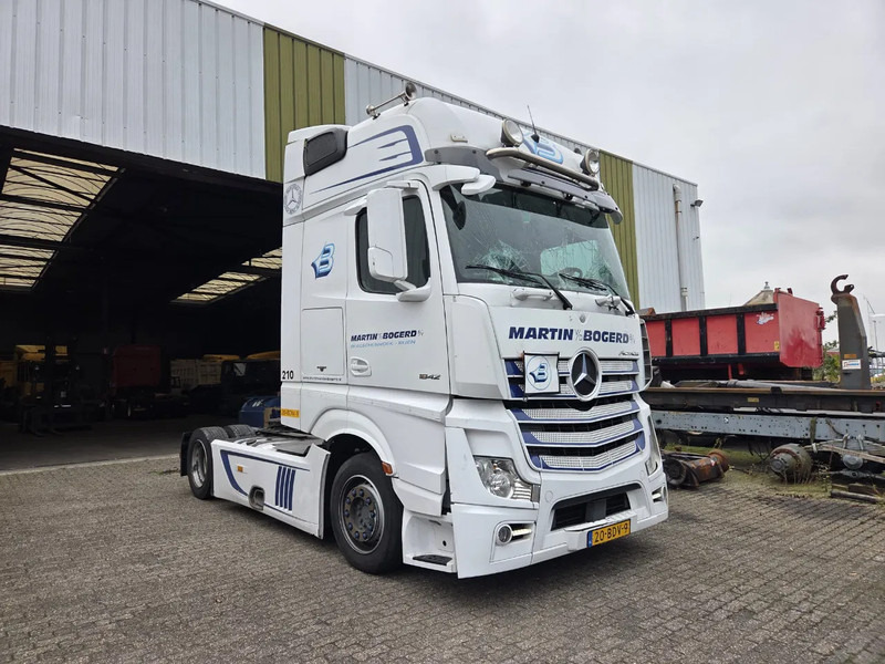 Mercedes-Benz Actros 1842 LS CABINE SCHADE NL TRUCK - Trekkvogn: bilde 2 Mercedes-Benz Actros 1842 LS CABINE SCHADE NL TRUCK - Trekkvogn: bilde 2
