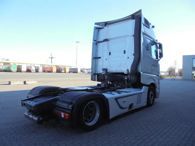 Mercedes-Benz Actros 1842 LS NL TRUCK - Trekkvogn: bilde 4 Mercedes-Benz Actros 1842 LS NL TRUCK - Trekkvogn: bilde 4