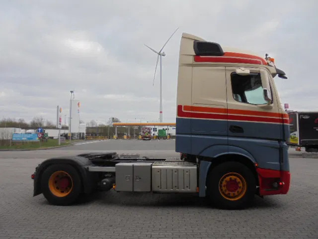 Mercedes-Benz Actros 1845 LS NL TRUCK - Trekkvogn: bilde 4 Mercedes-Benz Actros 1845 LS NL TRUCK - Trekkvogn: bilde 4