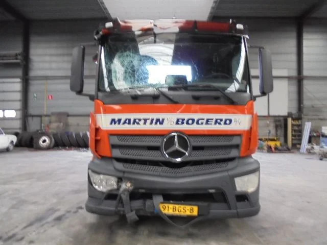 Mercedes-Benz Antos 1832 CABINE SCHADE - Trekkvogn: bilde 2 Mercedes-Benz Antos 1832 CABINE SCHADE - Trekkvogn: bilde 2