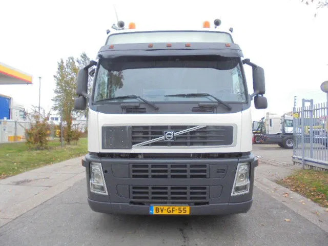 Volvo FM 400 GLOBETROTTER ADR NL TRUCK +TANK TRAILER - Trekkvogn: bilde 2 Volvo FM 400 GLOBETROTTER ADR NL TRUCK +TANK TRAILER - Trekkvogn: bilde 2