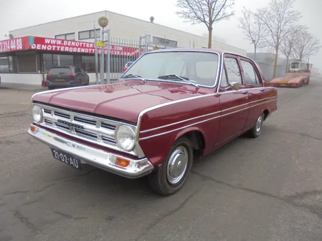 Vauxhall VX 4.90 - Sedan: bilde 1 Vauxhall VX 4.90 - Sedan: bilde 1