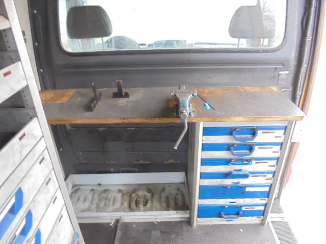 Volkswagen Crafter 35 BESTEL L2 H2 2.5 TDI 80 KW SERVICE CAR COMPLEET - Kassebil: bilde 4 Volkswagen Crafter 35 BESTEL L2 H2 2.5 TDI 80 KW SERVICE CAR COMPLEET - Kassebil: bilde 4