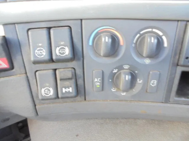 Lastebil med kabelsystem, Kranbil Volvo FM 370 EEV: bilde 15