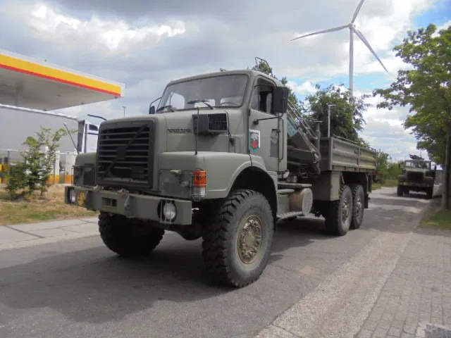 Volvo N 10 6X6 L + FASSI 3X IN STOCK - Planbil, Kranbil: bilde 1 Volvo N 10 6X6 L + FASSI 3X IN STOCK - Planbil, Kranbil: bilde 1