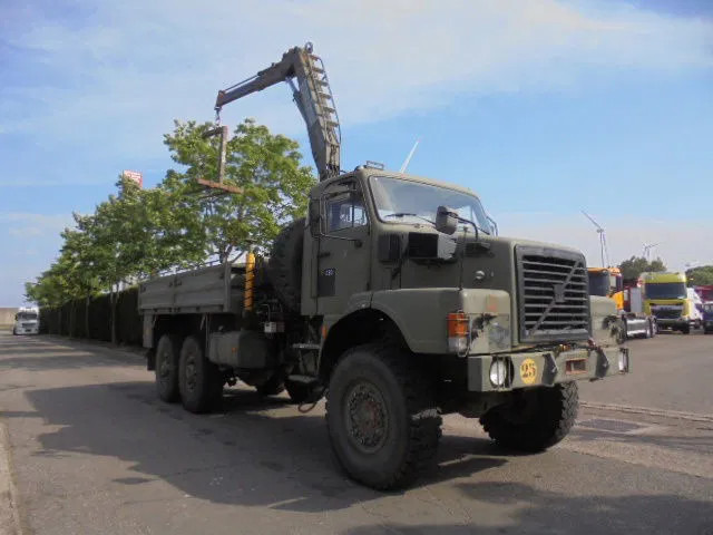 Volvo N 10 6X6 L + FASSI - Kranbil: bilde 3 Volvo N 10 6X6 L + FASSI - Kranbil: bilde 3