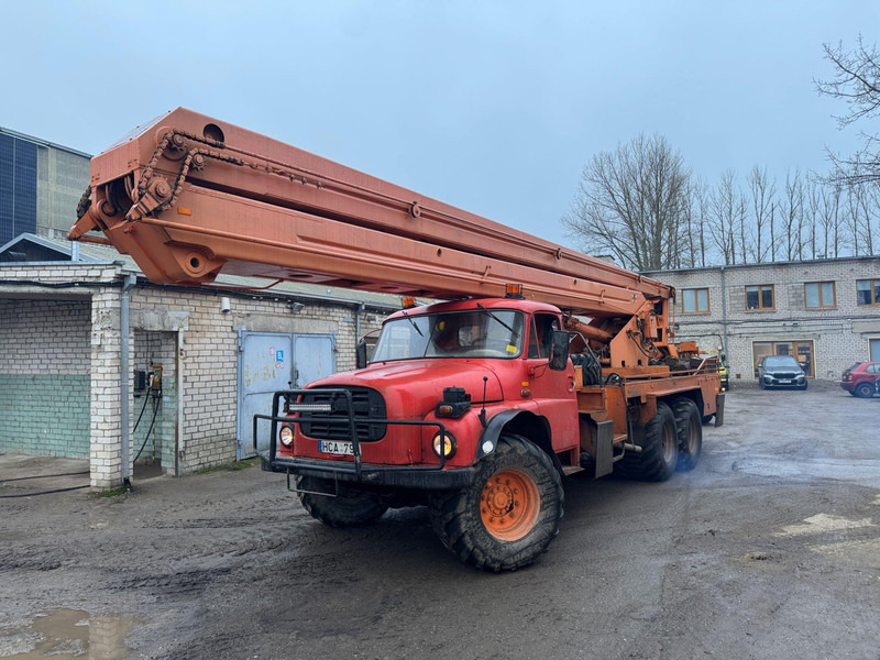 Tatra 148, 6x6 - Lastebil, Kranbil: bilde 1 Tatra 148, 6x6 - Lastebil, Kranbil: bilde 1