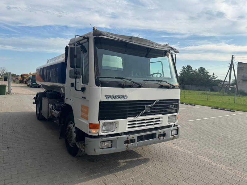 Volvo FL 7 260, 10000 liter - Tankbil: bilde 2 Volvo FL 7 260, 10000 liter - Tankbil: bilde 2