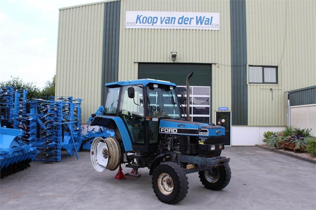 Ford 6640 2WD - Traktor: bilde 1 Ford 6640 2WD - Traktor: bilde 1