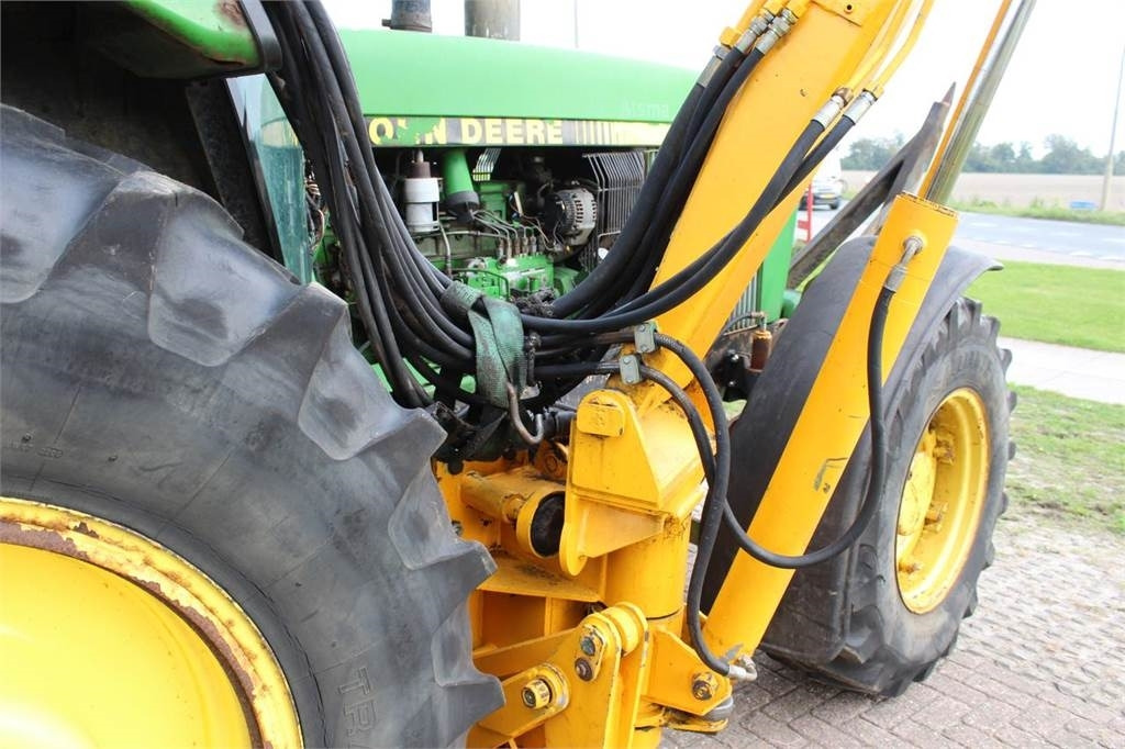 John Deere 4055 - Traktor: bilde 5 John Deere 4055 - Traktor: bilde 5