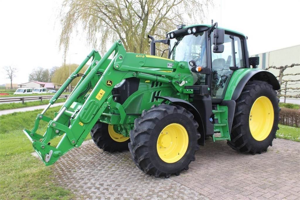 John Deere 6120M with 623R loader - Traktor: bilde 5 John Deere 6120M with 623R loader - Traktor: bilde 5