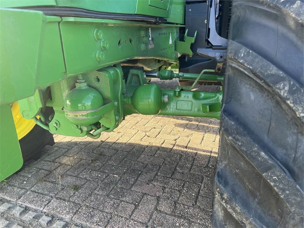 Traktor John Deere 6145R: bilde 9