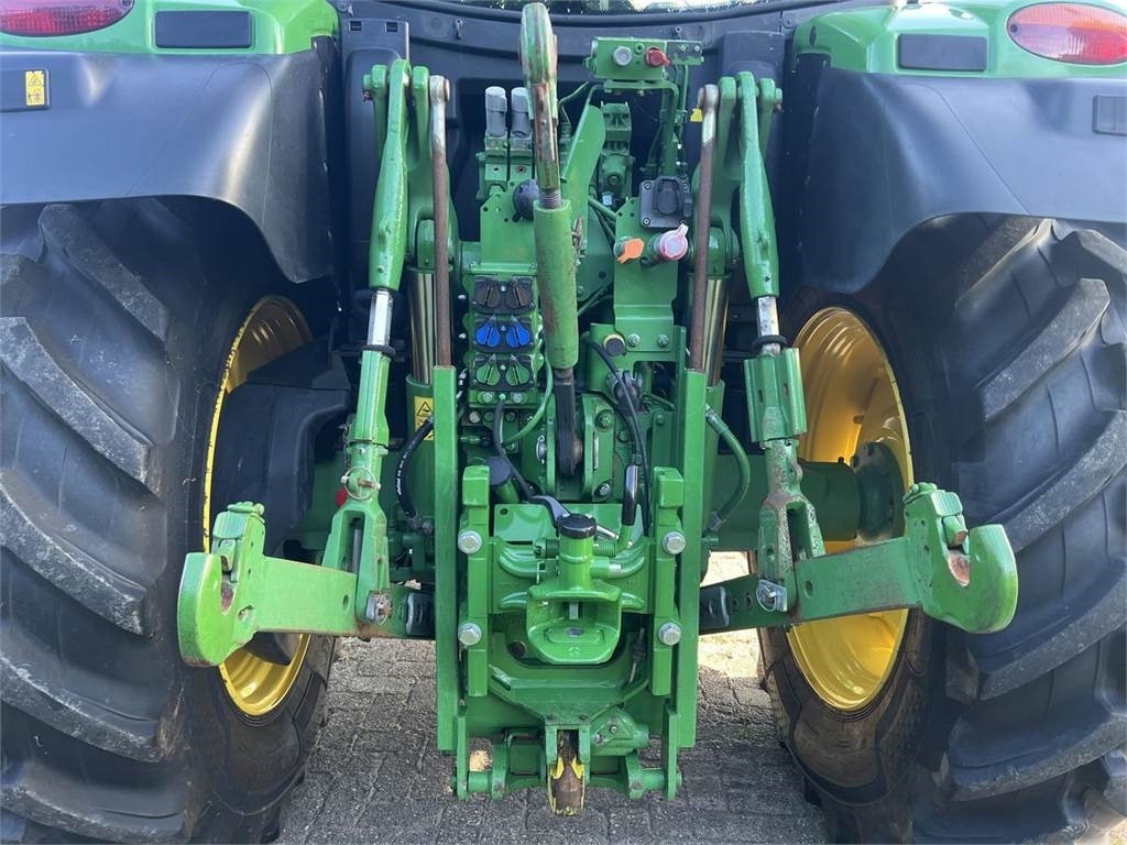 Traktor John Deere 6145R: bilde 7