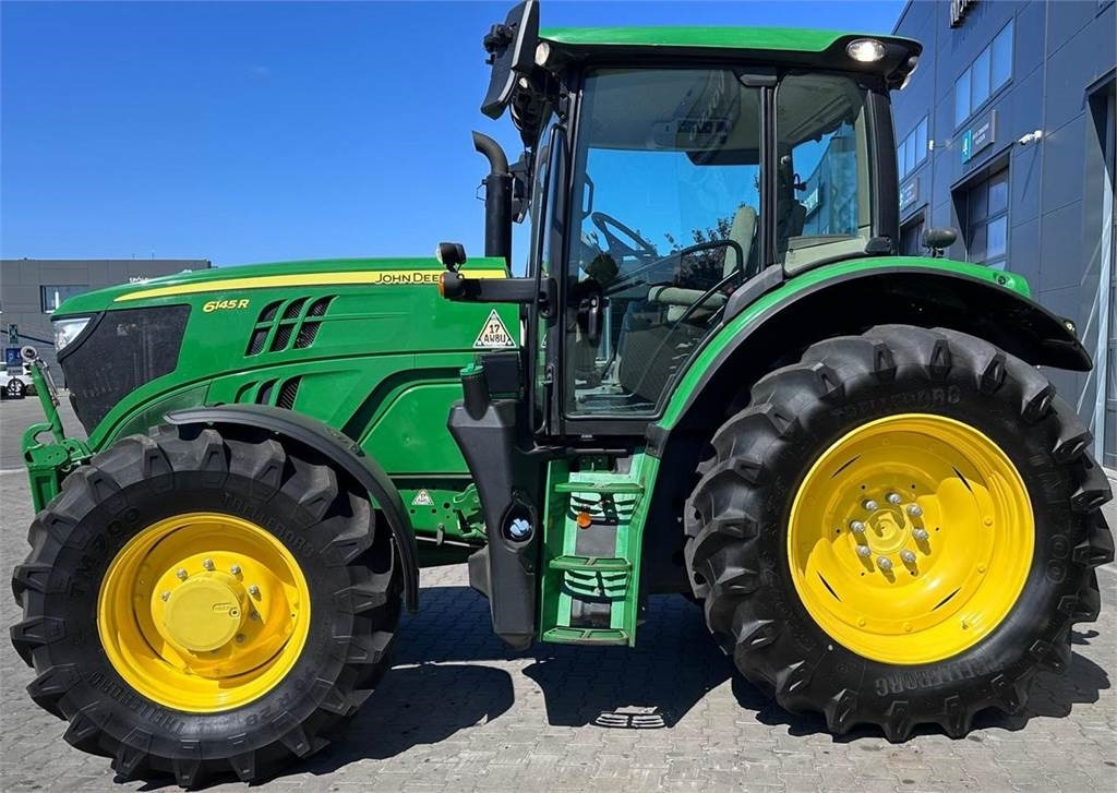 John Deere 6145R - Traktor: bilde 1 John Deere 6145R - Traktor: bilde 1