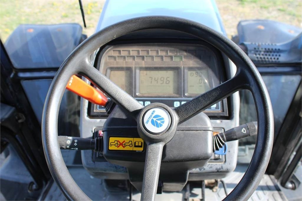 Traktor New Holland TM175: bilde 10