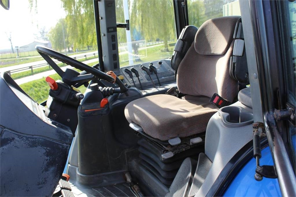 Traktor New Holland TM175: bilde 9