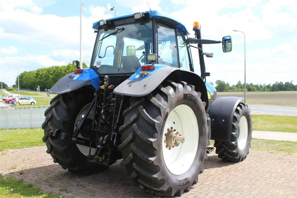 New Holland TM175 - Traktor: bilde 4 New Holland TM175 - Traktor: bilde 4