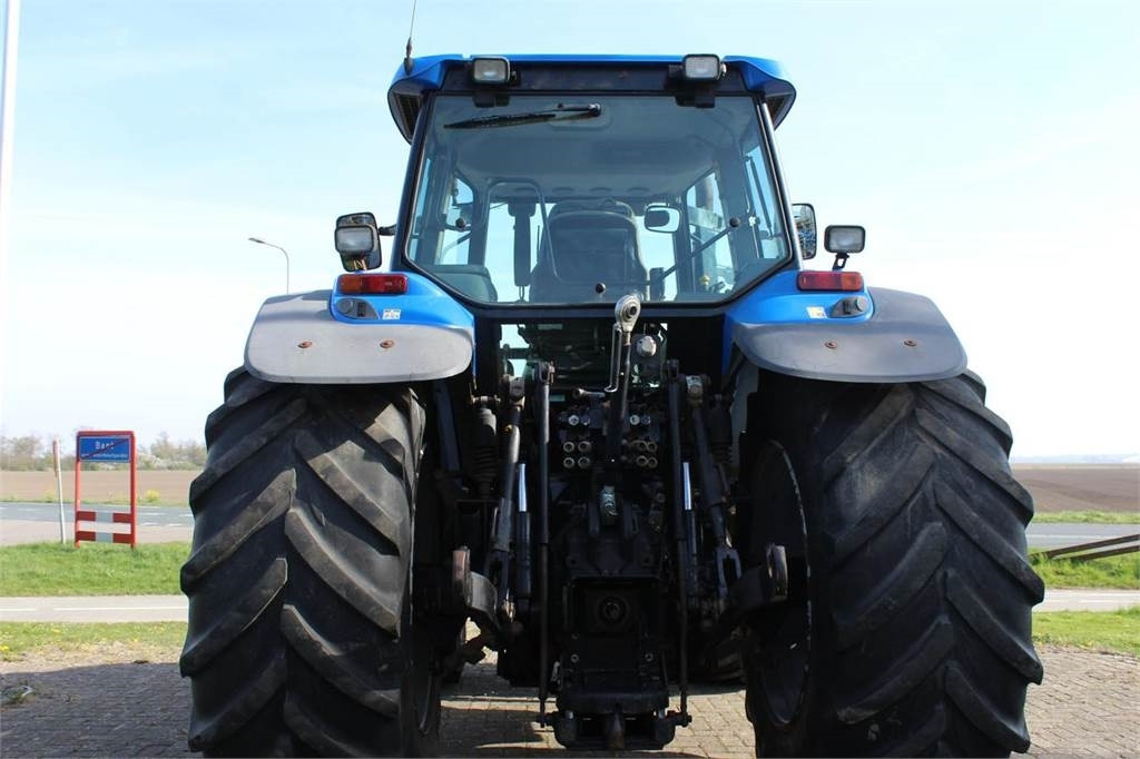 New Holland TM175 - Traktor: bilde 5 New Holland TM175 - Traktor: bilde 5