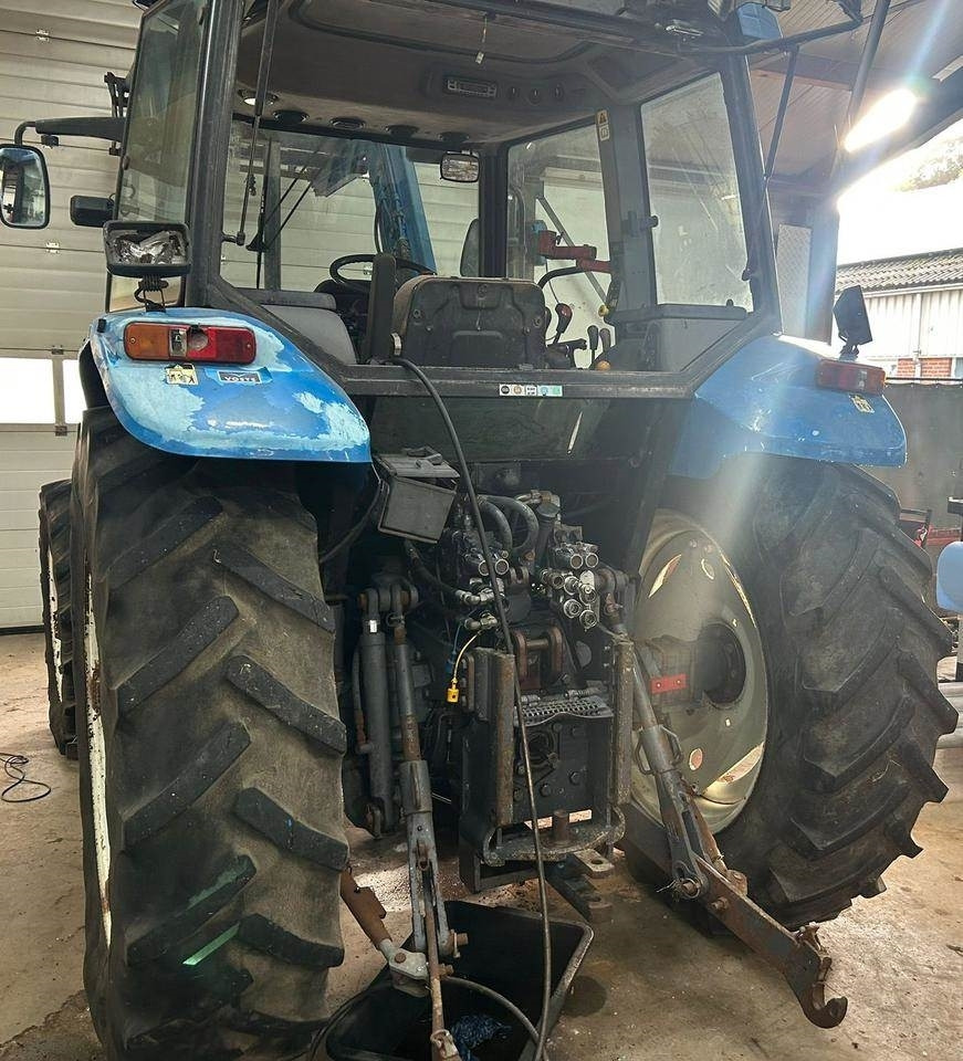 New Holland TS 90 - Traktor: bilde 5 New Holland TS 90 - Traktor: bilde 5