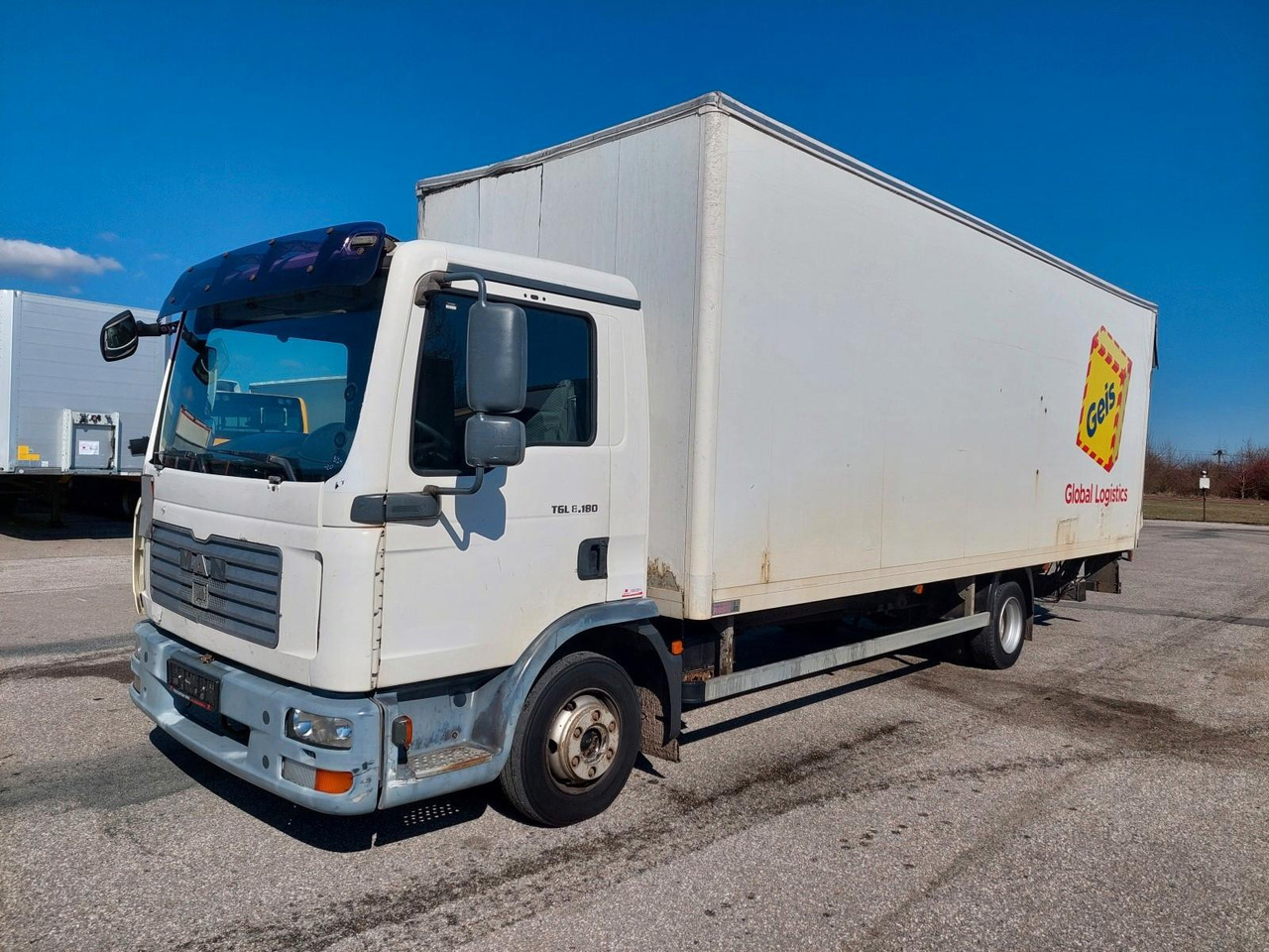 MAN TGL 7.180 4X2 BL - Varebil med skap: bilde 1 MAN TGL 7.180 4X2 BL - Varebil med skap: bilde 1