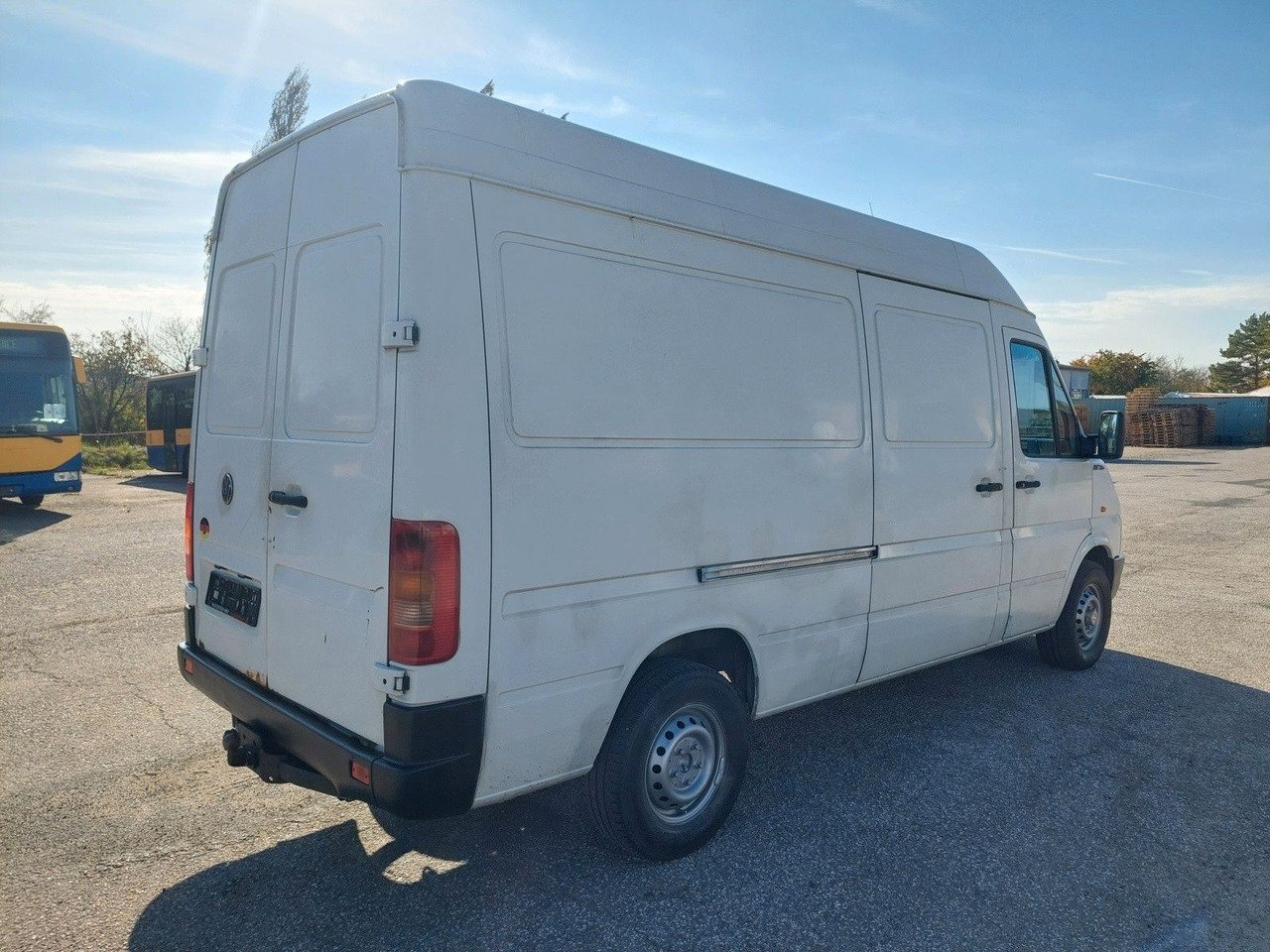 Volkswagen LT Kasten-Kombi 35 L2H2 Hochraum - Varebil med skap: bilde 4 Volkswagen LT Kasten-Kombi 35 L2H2 Hochraum - Varebil med skap: bilde 4