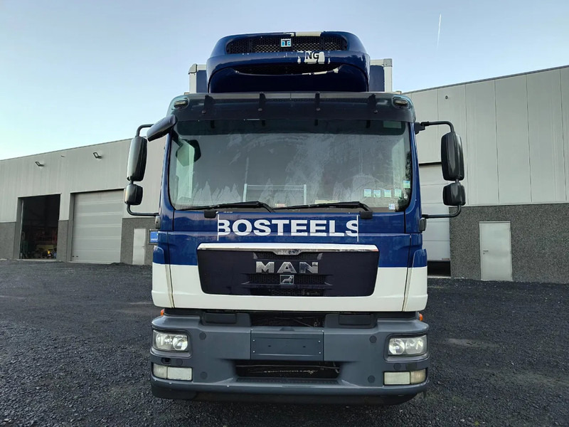MAN TGM 18.250 2 COMPARTMENTS - 2000KG TAIL LIFT - PROBLEM COOLING UNIT - Lastebil med kjøl: bilde 2 MAN TGM 18.250 2 COMPARTMENTS - 2000KG TAIL LIFT - PROBLEM COOLING UNIT - Lastebil med kjøl: bilde 2