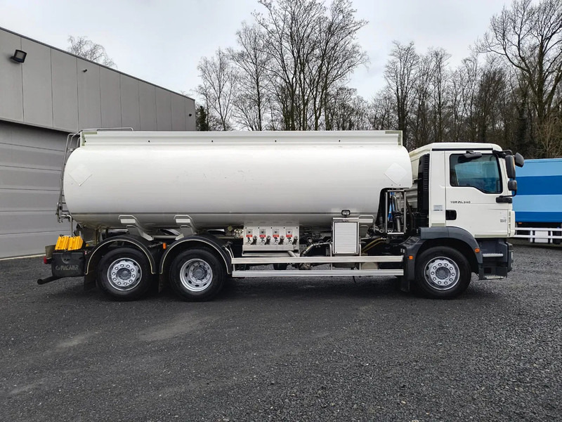 MAN TGM 26.340 19000L FUEL/CARBURANT - 4 COMP - Tankbil: bilde 4 MAN TGM 26.340 19000L FUEL/CARBURANT - 4 COMP - Tankbil: bilde 4