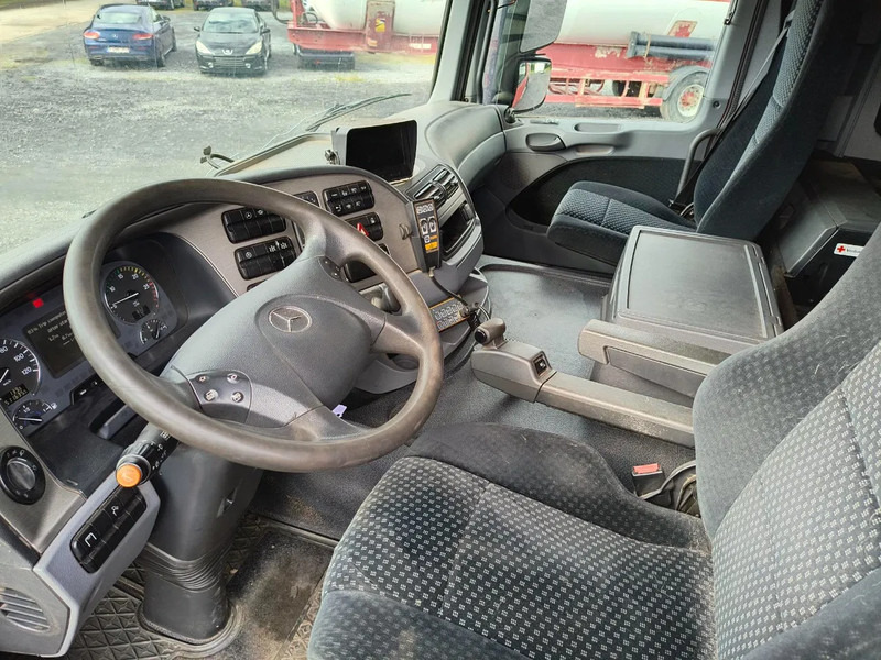 Leie Mercedes-Benz Actros 3360 V8 CRANE HIAB 251S80 - 6X4 - V8 Mercedes-Benz Actros 3360 V8 CRANE HIAB 251S80 - 6X4 - V8: bilde 9 Leie Mercedes-Benz Actros 3360 V8 CRANE HIAB 251S80 - 6X4 - V8 Mercedes-Benz Actros 3360 V8 CRANE HIAB 251S80 - 6X4 - V8: bilde 9