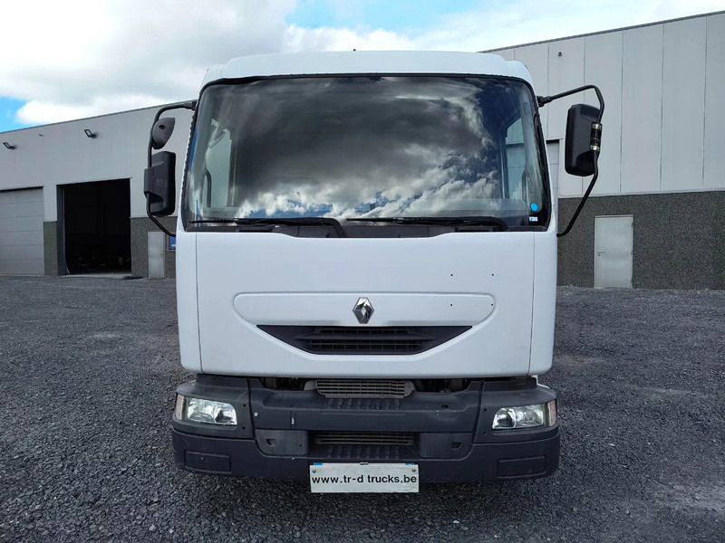 Renault Midlum 220 8000L FUEL / CARBURANT TANK - 3 COMP/ A LAMES - Tankbil: bilde 2 Renault Midlum 220 8000L FUEL / CARBURANT TANK - 3 COMP/ A LAMES - Tankbil: bilde 2