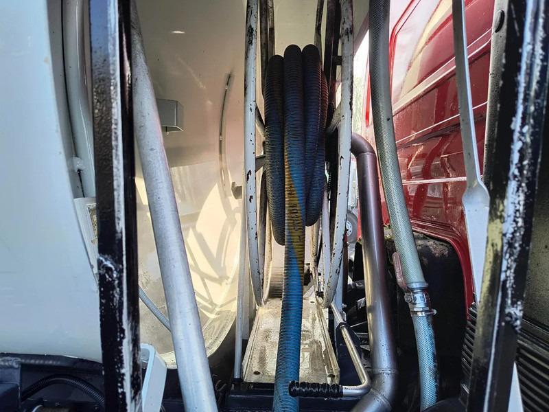 Leie Renault Premium 320 USED OIL - 13000 L Renault Premium 320 USED OIL - 13000 L: bilde 14