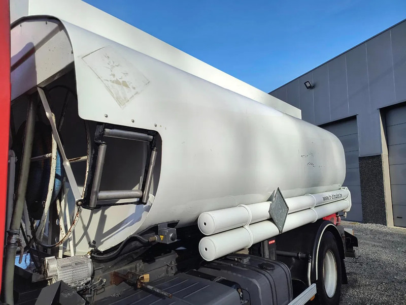 Interior photo 2: Leie Renault Premium 320 USED OIL - 13000 L Renault Premium 320 USED OIL - 13000 L
