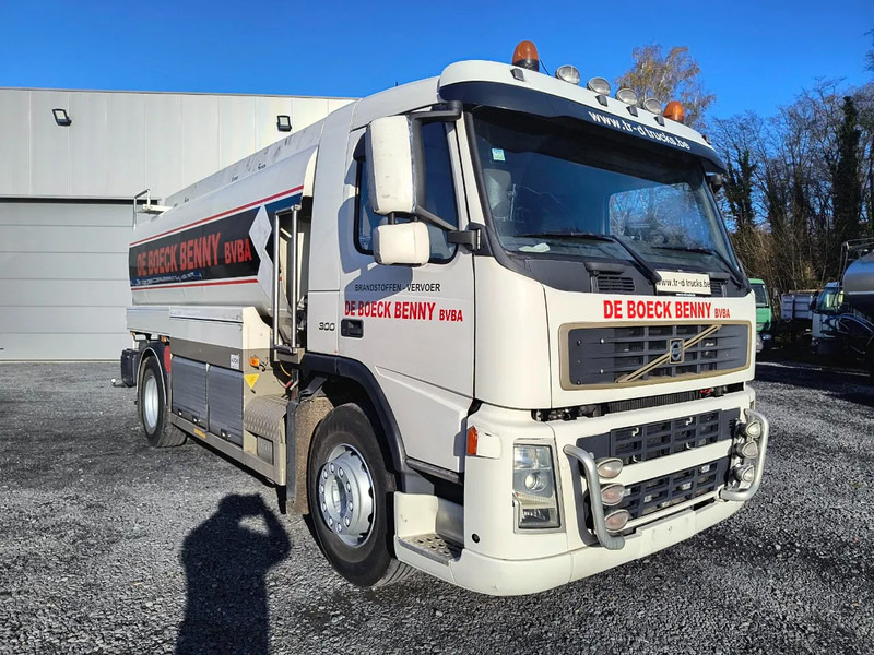 Volvo FM 300 14000L FUEL/CARBURANT - 4 COMP - Tankbil: bilde 3 Volvo FM 300 14000L FUEL/CARBURANT - 4 COMP - Tankbil: bilde 3