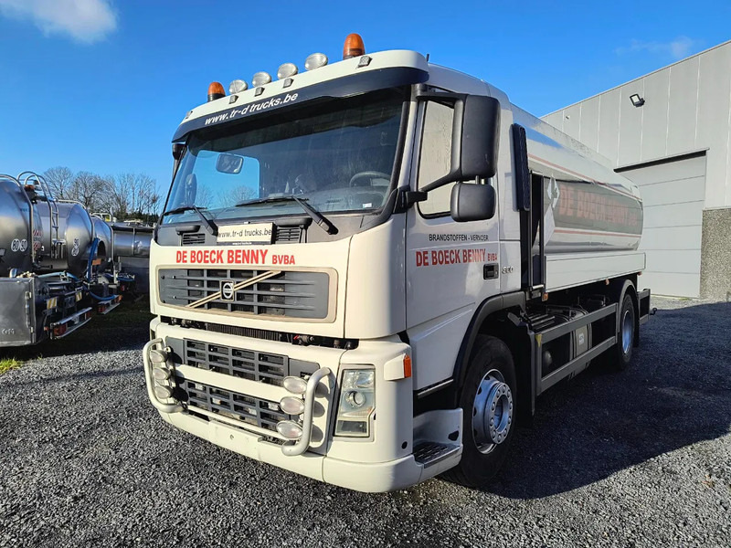 Volvo FM 300 14000L FUEL/CARBURANT - 4 COMP - Tankbil: bilde 1 Volvo FM 300 14000L FUEL/CARBURANT - 4 COMP - Tankbil: bilde 1