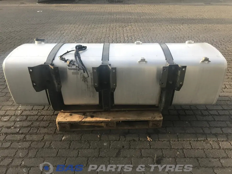 DAF Brandstoftank DAF 845 Liter 1904724 - Drivstofftank for Lastebil: bilde 3 DAF Brandstoftank DAF 845 Liter 1904724 - Drivstofftank for Lastebil: bilde 3