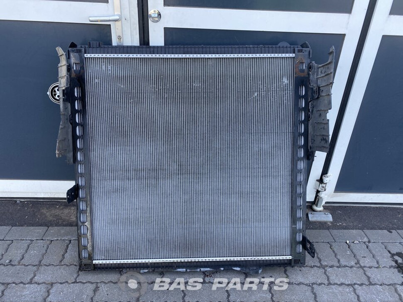 DAF XF106 Radiator DAF 1909449 - Radiator for Lastebil: bilde 2 DAF XF106 Radiator DAF 1909449 - Radiator for Lastebil: bilde 2