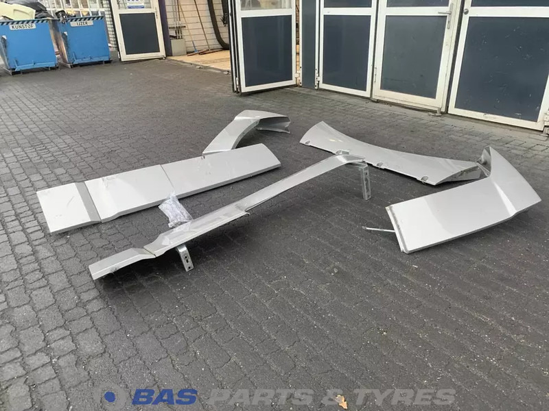 DAF XF106 Spoilerset DAF Super Space Cab L2H3 1836001 - Aerodynamikk/ Spoiler for Lastebil: bilde 2 DAF XF106 Spoilerset DAF Super Space Cab L2H3 1836001 - Aerodynamikk/ Spoiler for Lastebil: bilde 2
