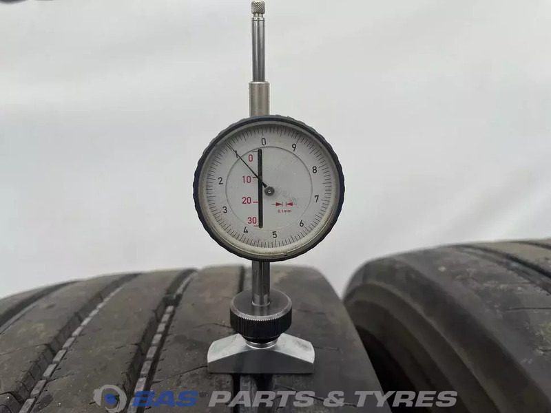 Firestone Firestone 315/70R22.5 FS422+ 154/150 M+S 3PMSF gebruikte set - Dekk for Lastebil: bilde 3 Firestone Firestone 315/70R22.5 FS422+ 154/150 M+S 3PMSF gebruikte set - Dekk for Lastebil: bilde 3