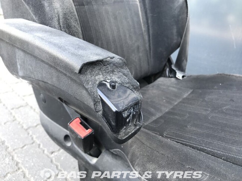 Mercedes-Benz Actros MP4 Chauffeursstoel Mercedes A 960 910 47 01 - Sete for Lastebil: bilde 3 Mercedes-Benz Actros MP4 Chauffeursstoel Mercedes A 960 910 47 01 - Sete for Lastebil: bilde 3