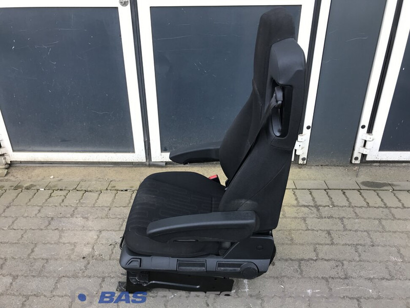 Mercedes-Benz Actros MP4 Chauffeursstoel Mercedes A 960 910 73 04 - Sete for Lastebil: bilde 2 Mercedes-Benz Actros MP4 Chauffeursstoel Mercedes A 960 910 73 04 - Sete for Lastebil: bilde 2