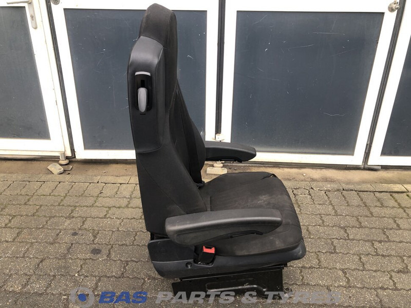 Mercedes-Benz Actros MP4 Chauffeursstoel Mercedes A 960 910 73 04 - Sete for Lastebil: bilde 4 Mercedes-Benz Actros MP4 Chauffeursstoel Mercedes A 960 910 73 04 - Sete for Lastebil: bilde 4