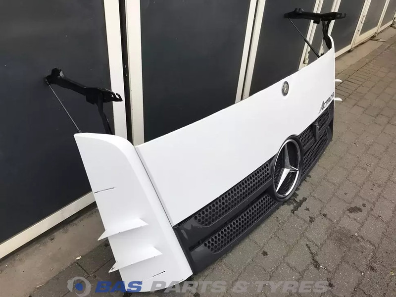 Mercedes-Benz Actros MP4 Frontklep Mercedes A 960 750 03 18 - Grill for Lastebil: bilde 3 Mercedes-Benz Actros MP4 Frontklep Mercedes A 960 750 03 18 - Grill for Lastebil: bilde 3
