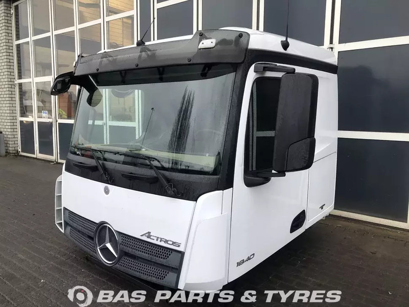 Mercedes-Benz Actros MP4 - Førerhus og interiør for Lastebil: bilde 1 Mercedes-Benz Actros MP4 - Førerhus og interiør for Lastebil: bilde 1