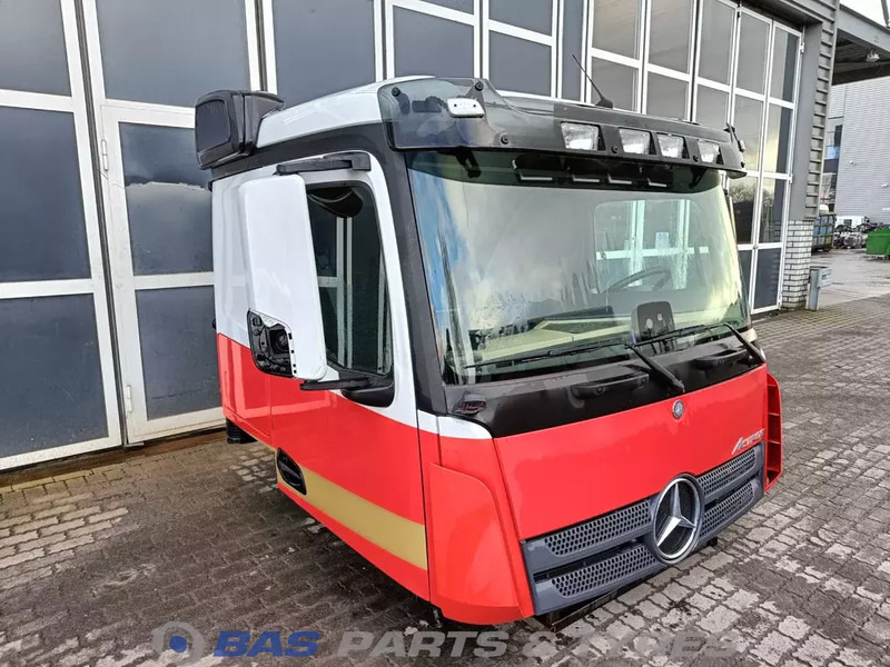 Mercedes-Benz Actros MP4 - Førerhus og interiør for Lastebil: bilde 2 Mercedes-Benz Actros MP4 - Førerhus og interiør for Lastebil: bilde 2