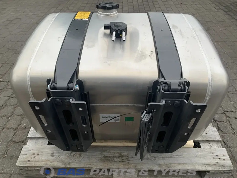 Mercedes-Benz Brandstoftank Mercedes 290 Liter A 960 470 00 04 - Drivstofftank for Lastebil: bilde 3 Mercedes-Benz Brandstoftank Mercedes 290 Liter A 960 470 00 04 - Drivstofftank for Lastebil: bilde 3