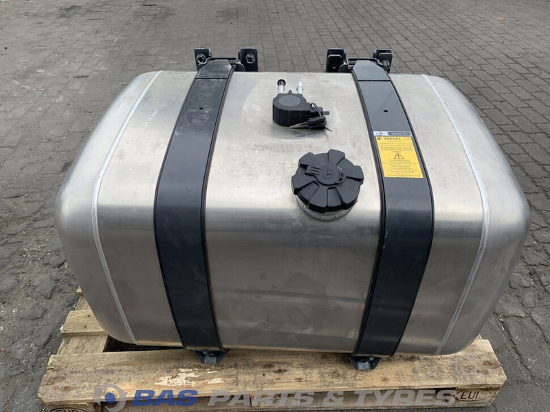 Mercedes-Benz Brandstoftank Mercedes 290 Liter A 960 470 00 04 - Drivstofftank for Lastebil: bilde 1 Mercedes-Benz Brandstoftank Mercedes 290 Liter A 960 470 00 04 - Drivstofftank for Lastebil: bilde 1