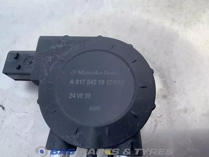 Mercedes-Benz Brandstoftank Mercedes 290 Liter A 960 470 00 04 - Drivstofftank for Lastebil: bilde 5 Mercedes-Benz Brandstoftank Mercedes 290 Liter A 960 470 00 04 - Drivstofftank for Lastebil: bilde 5