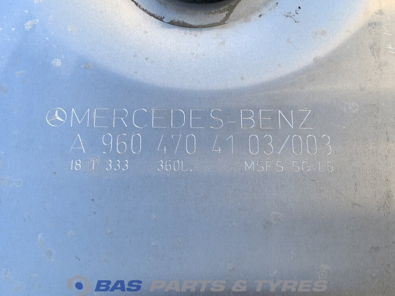 Mercedes-Benz Brandstoftank Mercedes 360 Liter A 960 470 51 04 - Drivstofftank for Lastebil: bilde 5 Mercedes-Benz Brandstoftank Mercedes 360 Liter A 960 470 51 04 - Drivstofftank for Lastebil: bilde 5