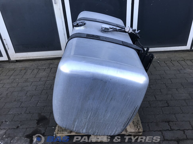 Mercedes-Benz Brandstoftank Mercedes 570 Liter A 960 475 27 03 - Drivstofftank for Lastebil: bilde 4 Mercedes-Benz Brandstoftank Mercedes 570 Liter A 960 475 27 03 - Drivstofftank for Lastebil: bilde 4